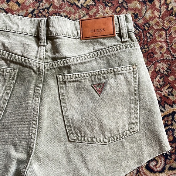 NWT Guess Green Denim Manila Short - Picture 4 of 7